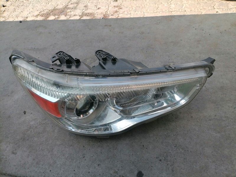 Mitsubish S X R/H Side Headlight For Sale 071 819 1733&#39;WhatsApp Kato Auto Spares