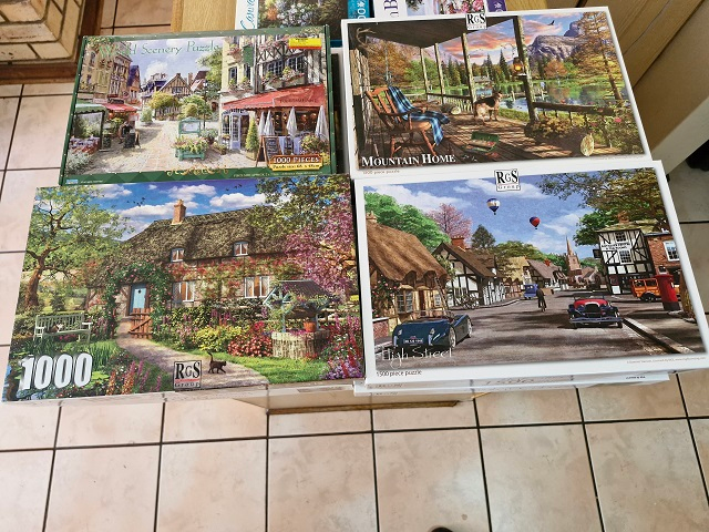 Bargain ! 12 x NEW, Boxed RGS Puzzles ! 1000 and 1500 pieces !