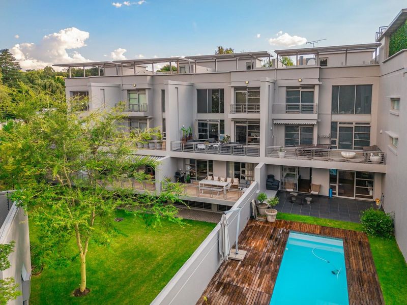Embrace unparalleled luxury living in the heart of Hyde Park. Welcome home to a world-class sanct...