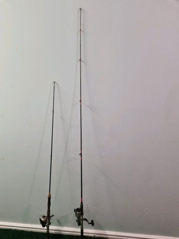 2 fishing rods with reel both for R350