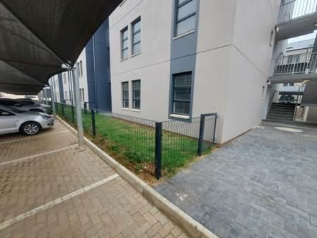 Apartment in Athlone Park To Rent