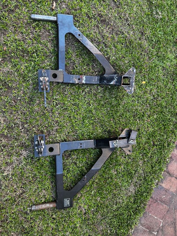 Front runner spare wheel holders Right and Left.