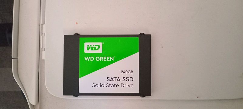 SSD Western Digital 240 gig.