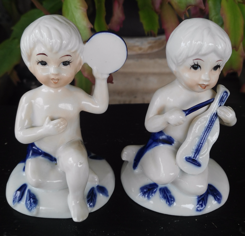Ornaments 2x Porcelain Cupids