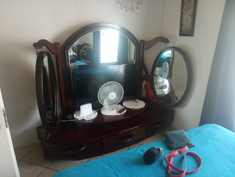 Antiques bed set and mirror set
