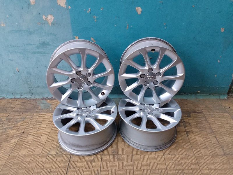 A set of 16inches original Audi A3 mags rim 5x112 PCD also fit  VW caddy and  Golf 5/6