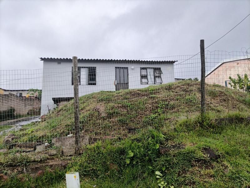 2 BEDROOM HOUSE FOR SALE IN KWANDENGEZI