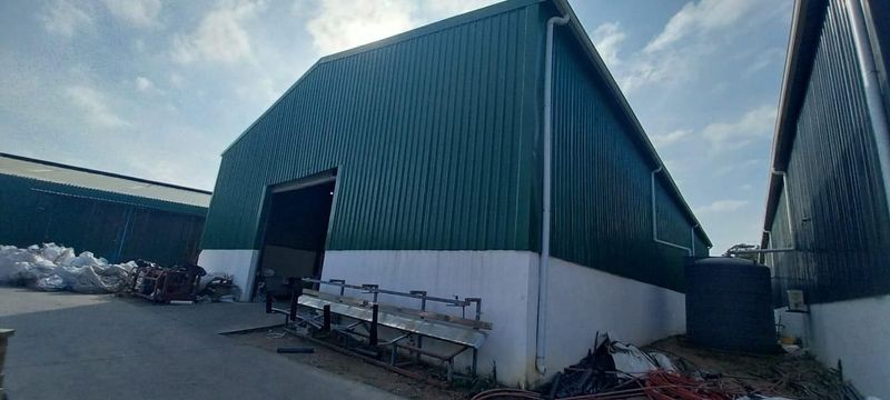 684 Square meter warehouse to rent in a secure business park