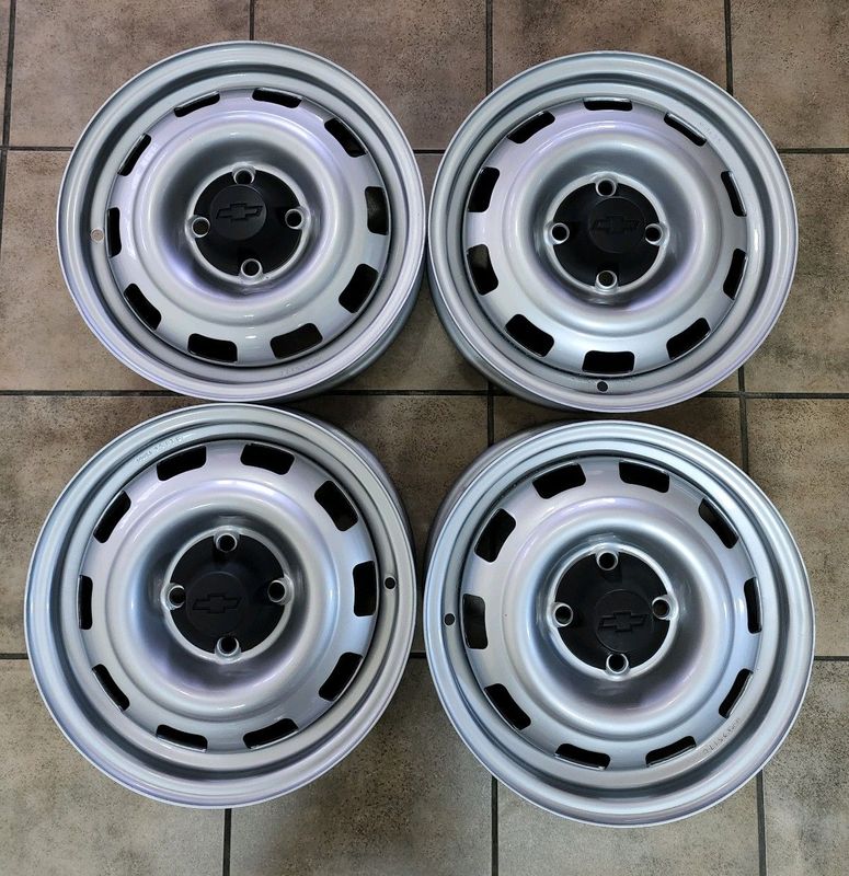 CHEVROLET UTILITY OEM STEEL RIMS