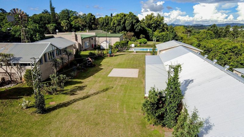 Guest house/wedding venue, mac trees on a 10.53 ha in White River