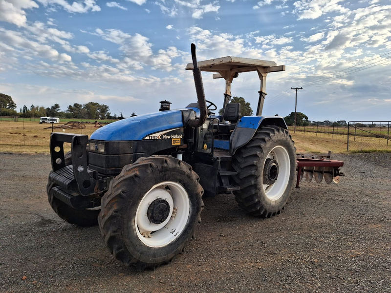 New Holland TS120 4WD - 88kW (R220,000 exc VAT)