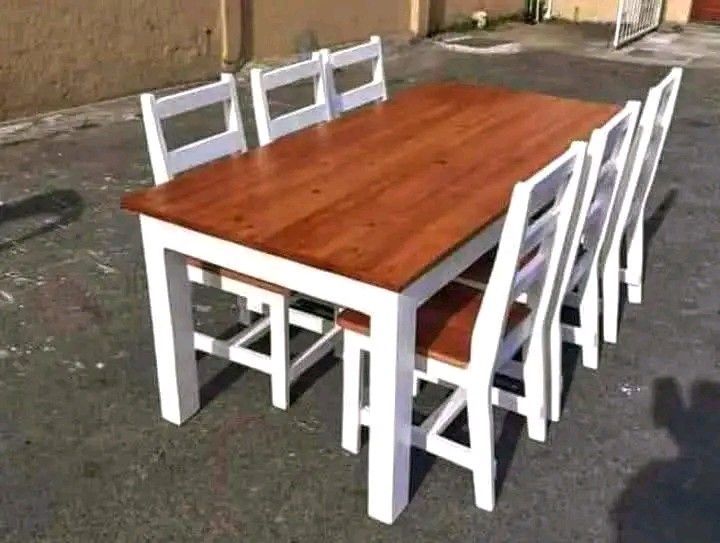 6 seater dinning table available
