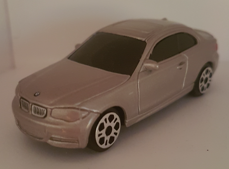 BMW Series 1 Coupe 1/64 Maisto