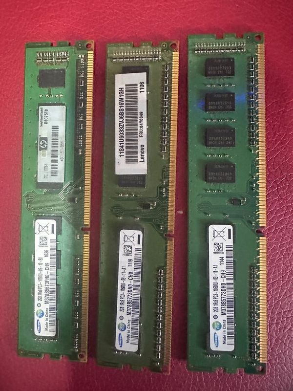 Samsung PC3-10600 2GB DIMM 1333MHz DDR3 RAM Genuine Samsung M378B5773DH0-CH9 (3 Available)
