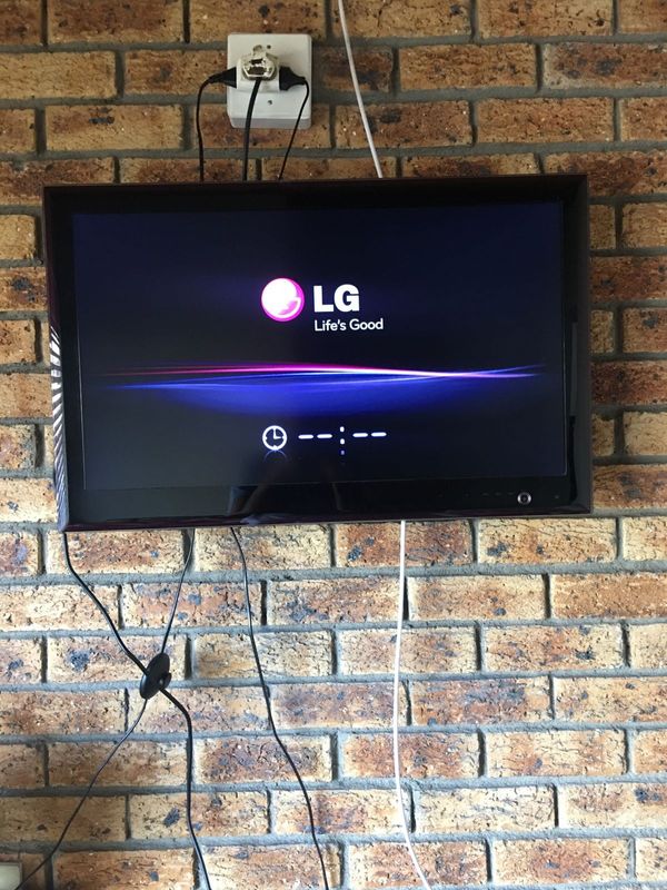 32 inch LG led tv for sale