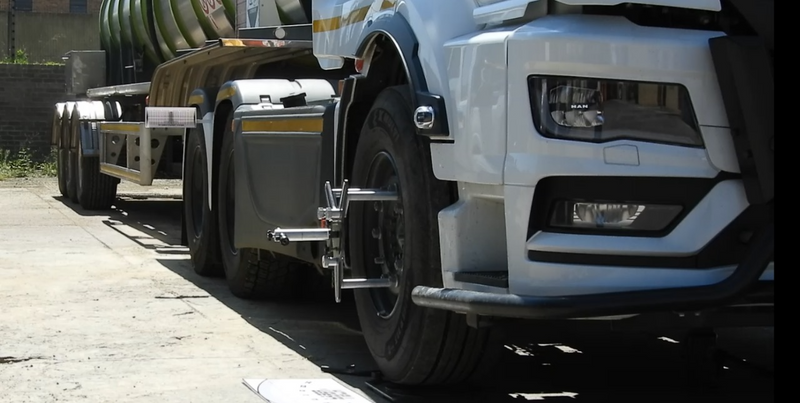 Mobile Truck Wheel alignment services