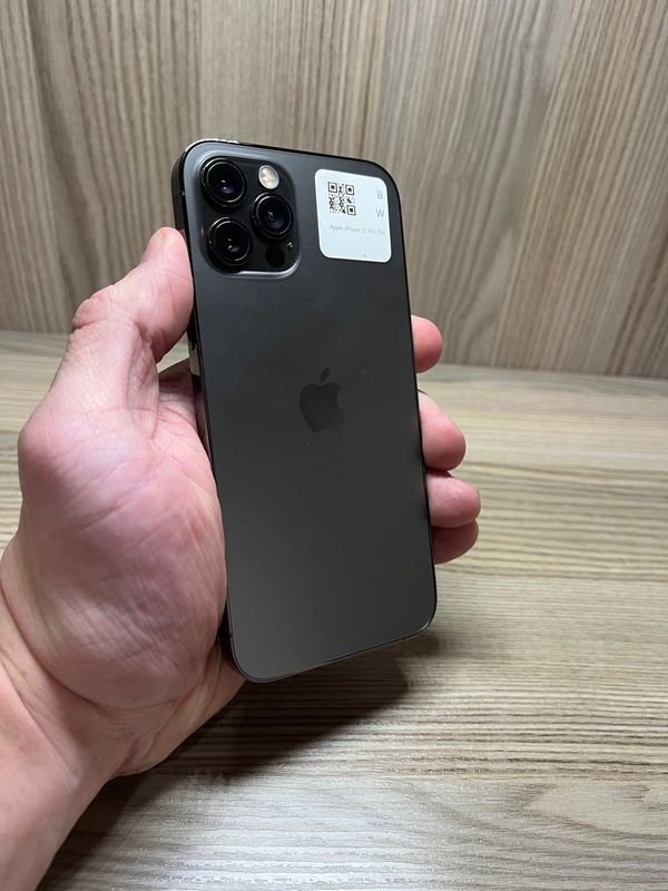 iPhone 12 Pro 256 GB Graphite - (Flawless condition) (R10 250)