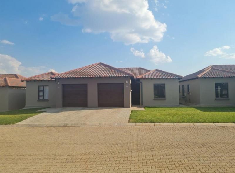 !! SPECIAL OFFER !! NO DEPOSIT REQUIRED, RENT REDUCED TO R5500 FOR LIMITED TIME ONLY  - CALL ME T...