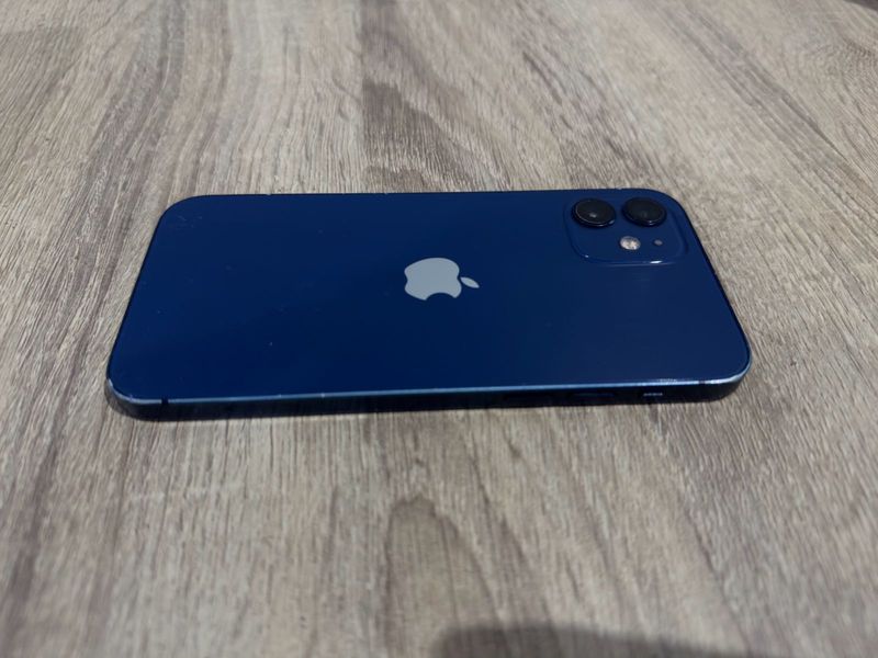 Blue iPhone 12, 64 GB