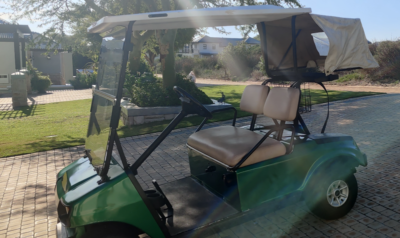 CLUB CAR Golf Cart
