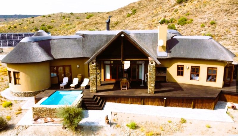 3 Bedroom farmhouse in Oudtshoorn Rural For Sale