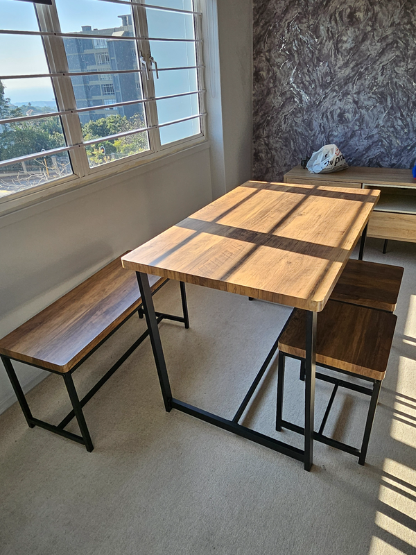 Four seater table