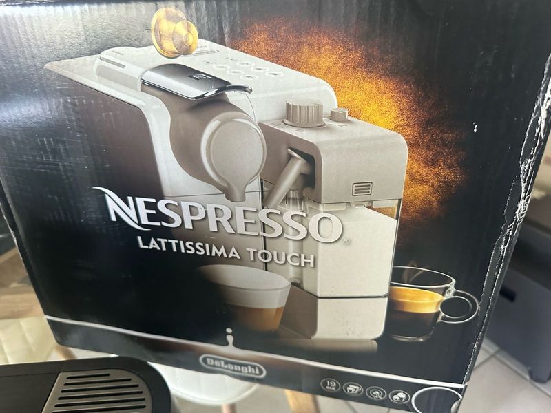 Nespresso Lattissima One Coffee Machine