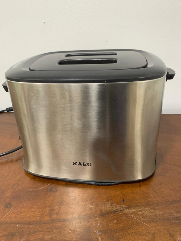 AEG (black and silver) toaster- REF 3774