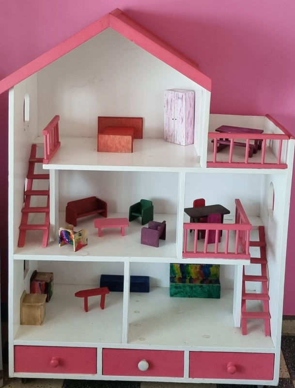 Kids Doll house