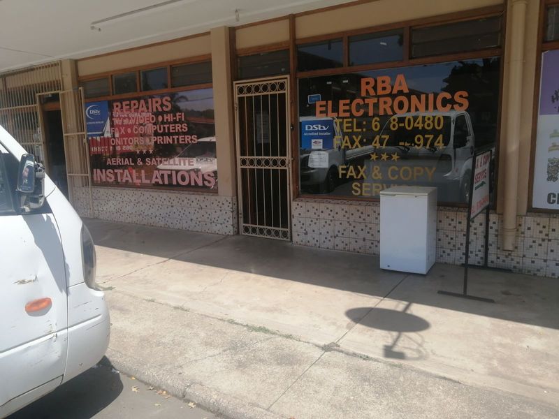 Commercial Shop for rent; ample parking front &amp; back; next to SAPS Fairland