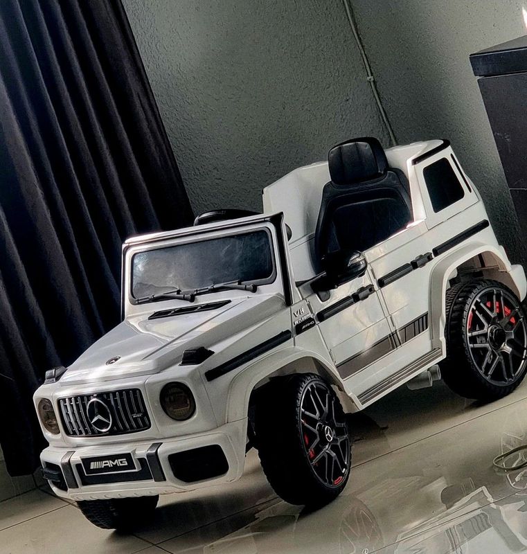 KIDS RIDE ON CAR (MERCEDES BENZ G63 AMG)