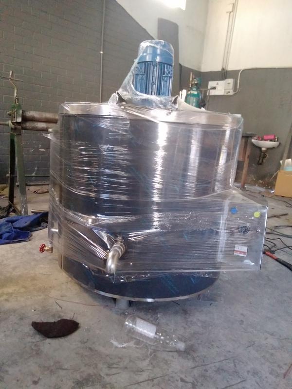 We manufacture oil jacketed pots,tilting pan and boiling tanks