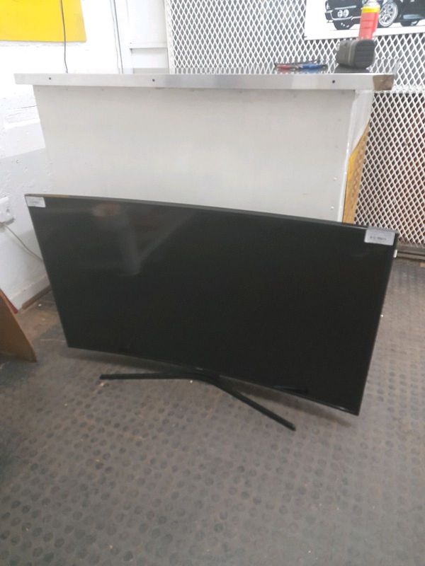 Samsung 55 inch curved smart TV 44Aug24