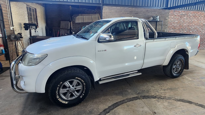 2012 Toyota Hilux 3.0 D4D (R200,000 exc VAT)