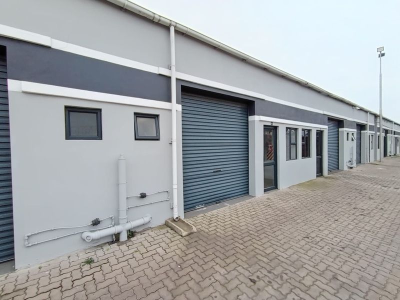 67m2 Mini Factory To Let in Alton, Richards Bay - Ideal space for small businesses and startups.