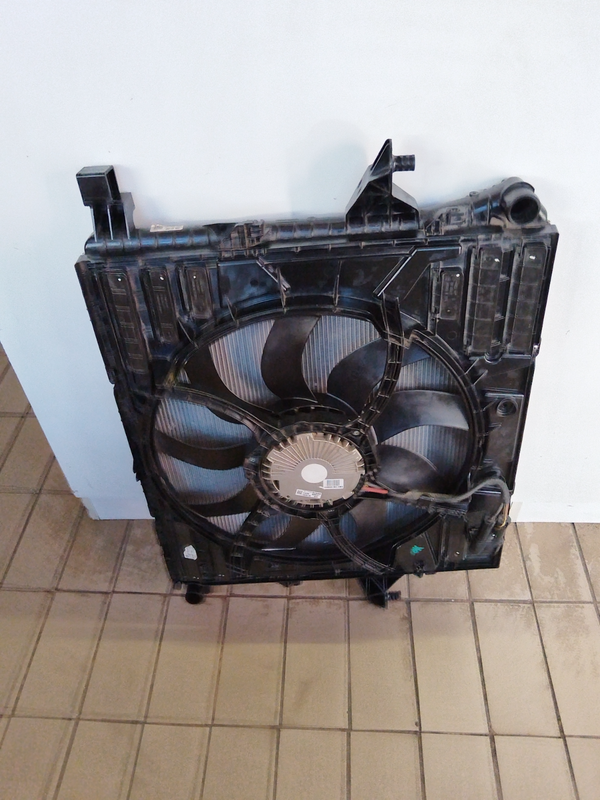 2022 VW AMAROK RADIATOR AND FAN PACK FOR SALE IN PRISTINE CONDITION