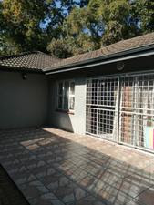 Furnished room to let in Scottsville next to UKZN