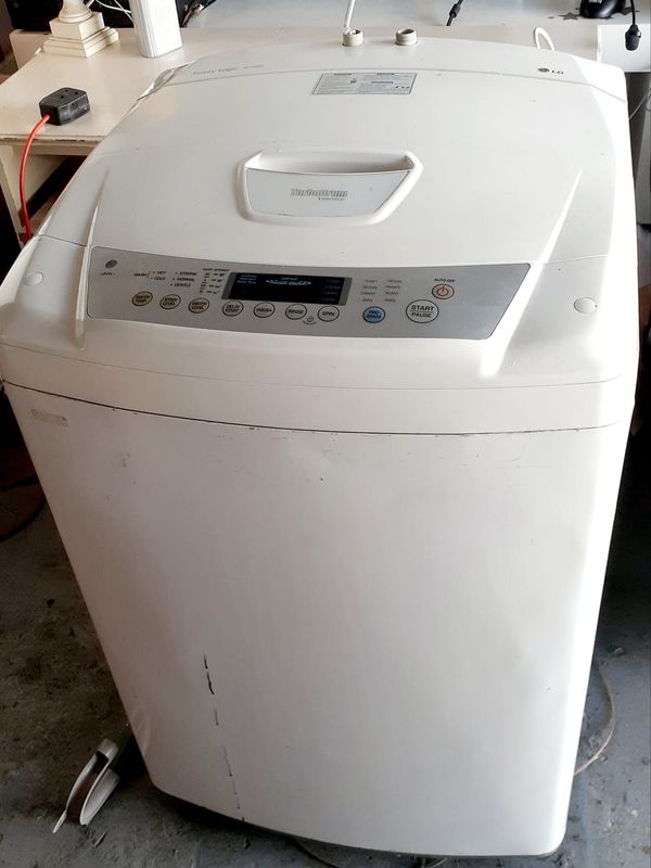 13kg LG washing machine in perfect working condition