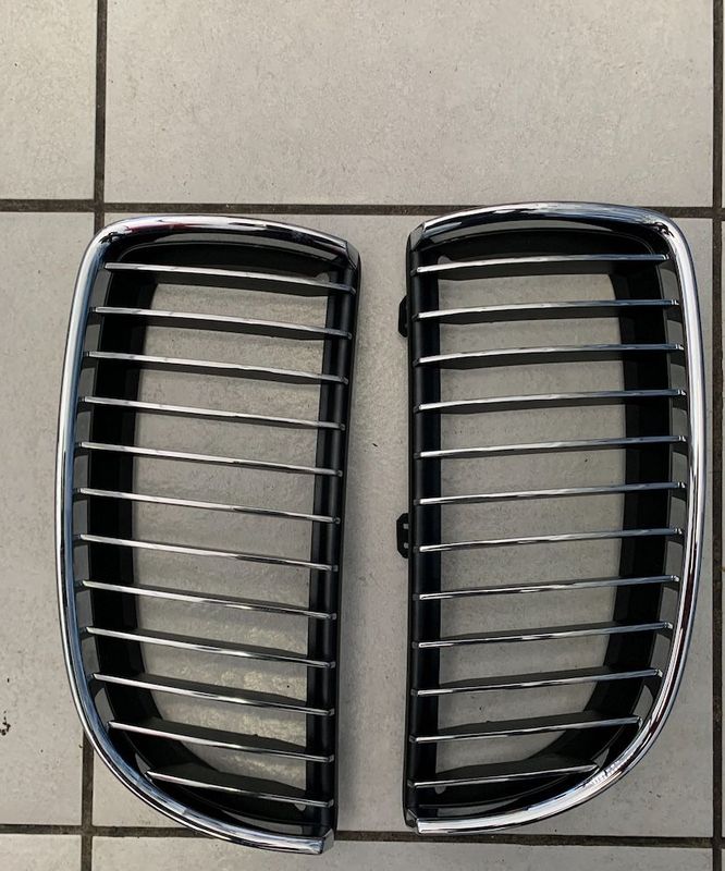 BMW e90  kidney grilles