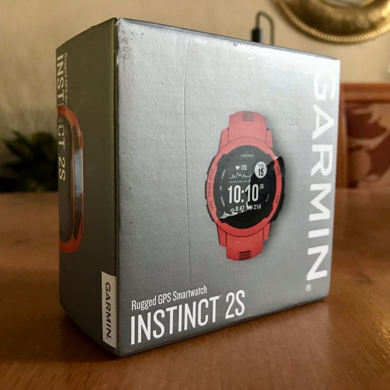 Brand new Garmin Instinct 2S Rugged GPS Smartwatch (40mm) - Poppy