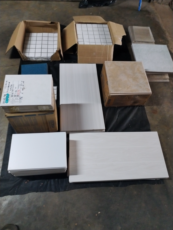 FREE - Wall and floor tiles