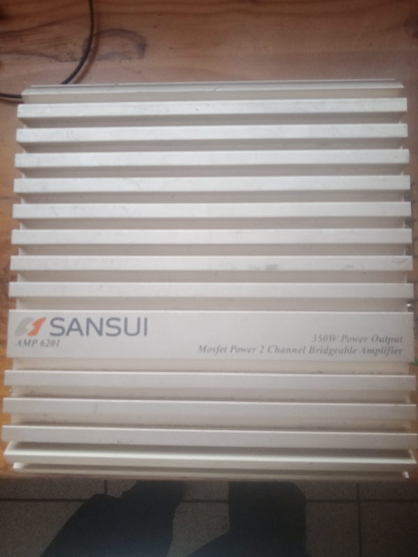 Sansui car amplifier 350 watts Selling as is for R250... 082 4157910