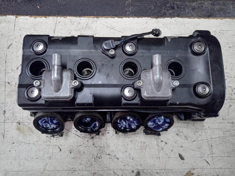 YAMAHA R1 BIG BANG complete cylinder head [14 b model]