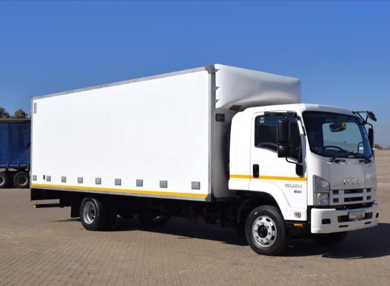 2015 Isuzu F-Series FSR 800 AUTO VOLUME BODY TRUCK