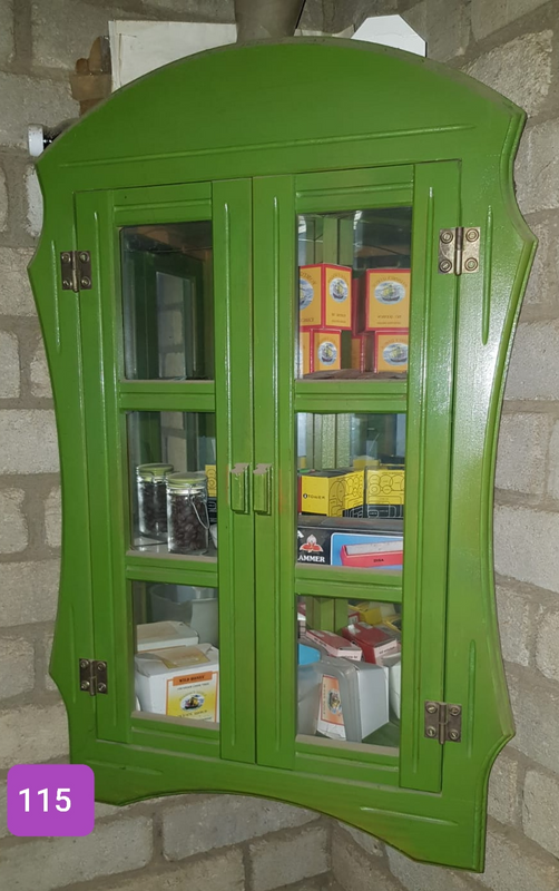 Display Cabinet  Spesbona green