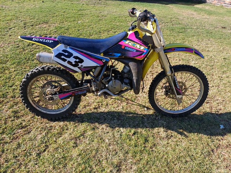 Rm 85 Suzuki motorcycle