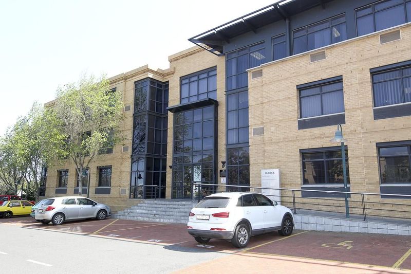 242m² Commercial To Let in Plattekloof at R160.00 per m²