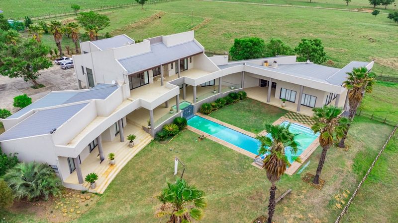6 Bedroom house in Bultfontein For Sale