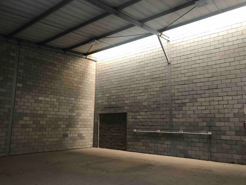 349m2 Kya Sand warehouse for rent