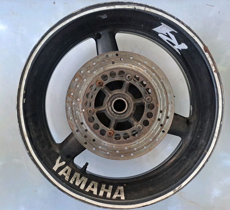 Yamaha YZF-R1 YZFR1 R1 Rear / Back Rim / Wheel